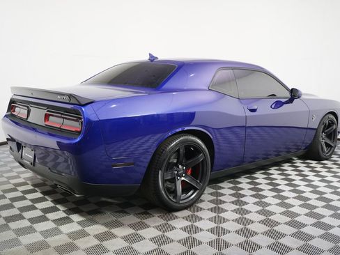 Used 2020 Dodge Challenger SRT Hellcat RWD image 7
