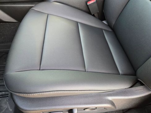 New 2026 GMC Canyon Elevation w/ Convenience Package image 13