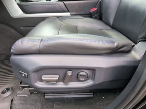 Used 2022 Toyota Tundra Platinum w/ Advanced Package AWD/4WD image 18