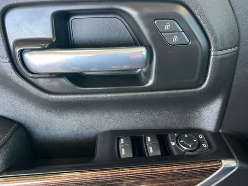 Used 2021 GMC Sierra 1500 SLE image 8