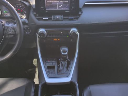 Certified 2022 Toyota RAV4 XLE Premium image 21