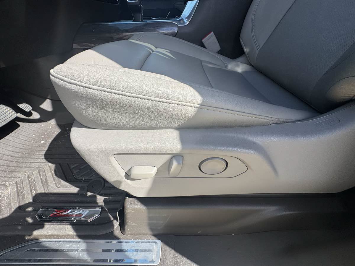Used 2026 Chevrolet Silverado 1500 LTZ AWD/4WD image 11