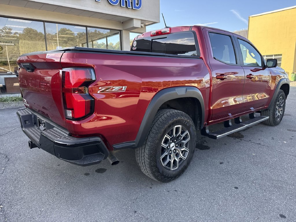 Used 2024 Chevrolet Colorado Z71 w/ Z71 Convenience Package 2 AWD/4WD image 4