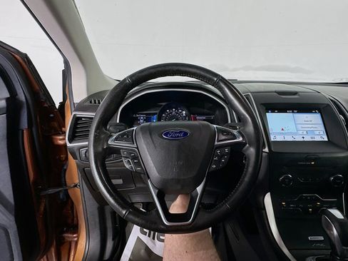 Used 2017 Ford Edge SEL w/ Equipment Group 201A FWD image 11