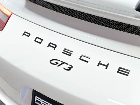Used 2018 Porsche 911 GT3 RWD image 56