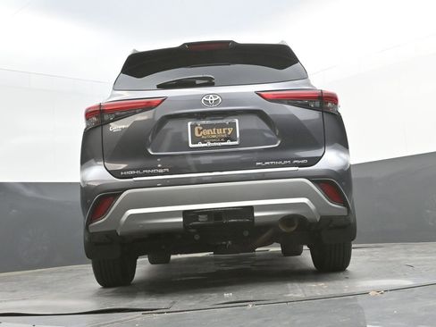 Used 2021 Toyota Highlander Platinum AWD/4WD image 37