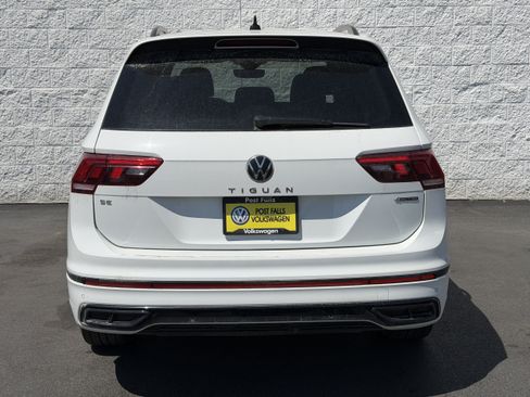 Used 2022 Volkswagen Tiguan SE R-Line AWD/4WD image 6