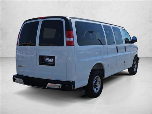 Used 2025 Chevrolet Express 2500 LT w/ LT Preferred Equipment Group RWD image 13