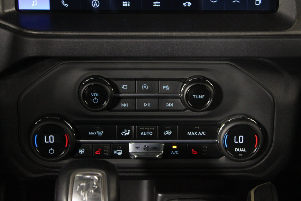 Used 2025 Ford Bronco Badlands AWD/4WD image 20