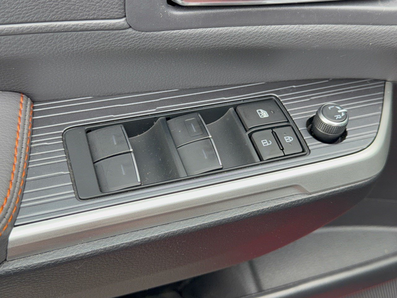 Used 2024 Toyota Sienna XSE FWD image 15