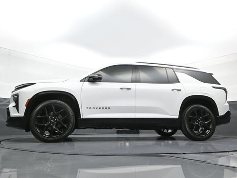 Used 2024 Chevrolet Traverse RS AWD/4WD image 25