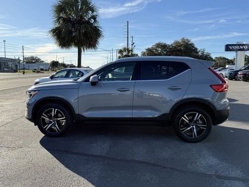 New 2025 Volvo XC40 B5 Core AWD/4WD image 2