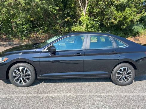 Used 2024 Volkswagen Jetta S image 32