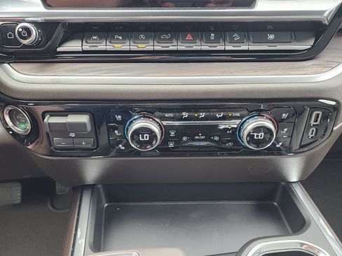 New 2026 GMC Sierra 1500 SLT w/ SLT Premium Plus Package AWD/4WD image 28