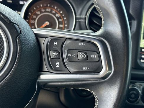 Used 2019 Jeep Wrangler Unlimited Sahara image 35