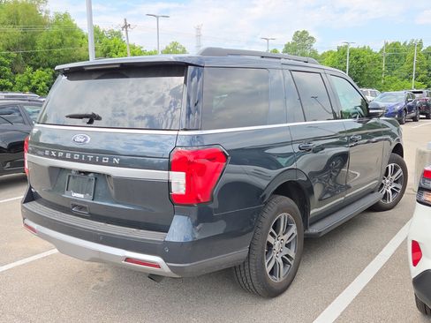 Used 2024 Ford Expedition XLT RWD image 8
