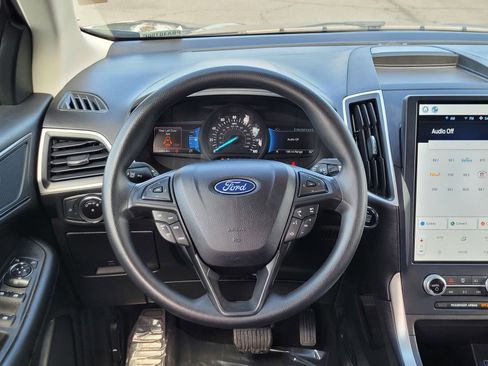Used 2023 Ford Edge SE w/ Black Appearance Package image 12