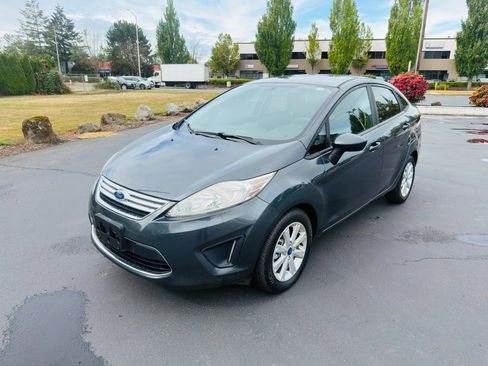 Used 2011 Ford Fiesta SE w/ 203A Rapid Spec Order Code FWD image 1