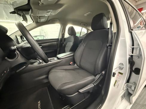 Used 2022 Nissan Sentra S image 17