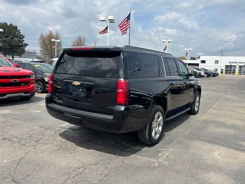 Used 2017 Chevrolet Suburban LT AWD/4WD image 5