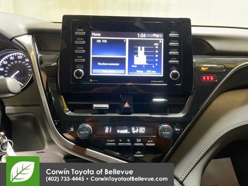 Used 2024 Toyota Camry SE image 18