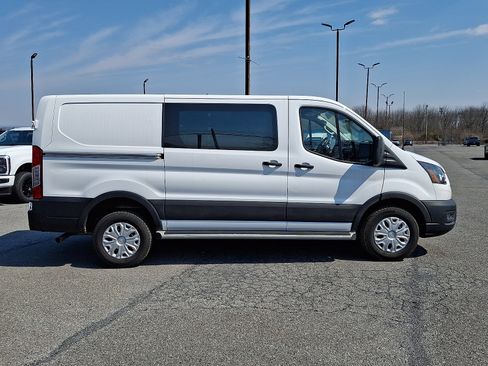 Used 2024 Ford Transit 250 Low Roof w/ Exterior Upgrade Package RWD image 7