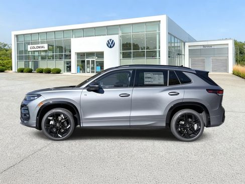 New 2026 Volkswagen Tiguan SE R-Line AWD/4WD image 2