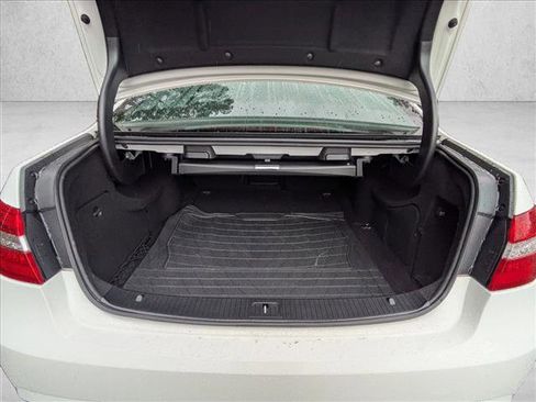 Used 2013 Mercedes-Benz E 350 Sedan image 6