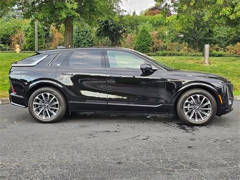 New 2025 Cadillac Lyriq Sport image 6