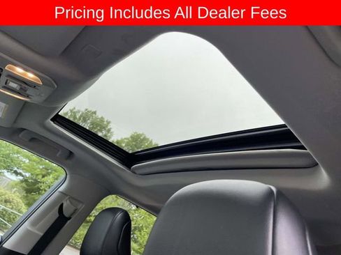 Used 2021 Toyota Highlander XLE FWD image 23