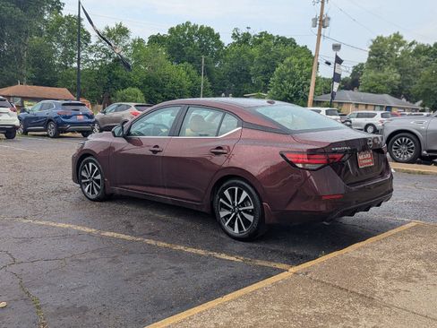 Used 2025 Nissan Sentra SV w/ SV Premium Package FWD image 6