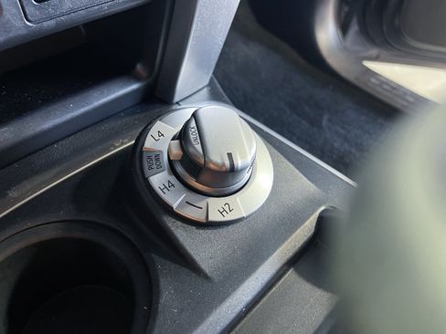 Used 2017 Toyota 4Runner SR5 image 10