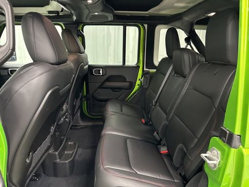 New 2025 Jeep Wrangler Unlimited Rubicon image 12