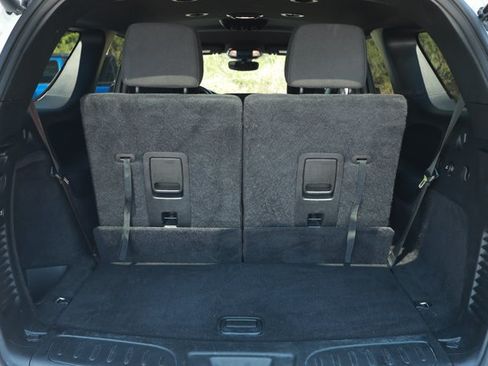 Used 2025 Dodge Durango GT RWD image 8