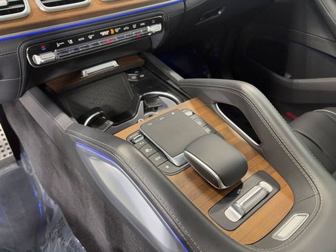 Certified 2024 Mercedes-Benz GLS 580 4MATIC w/ Warmth & Comfort Package image 15