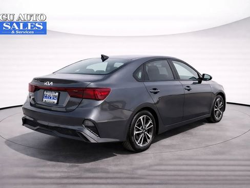 Used 2023 Kia Forte LXS image 5