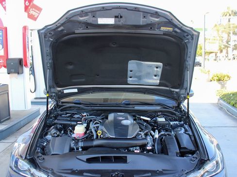 Used 2018 Lexus IS 300 F Sport RWD image 38