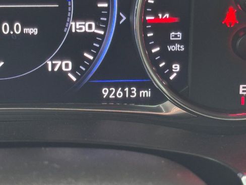 Used 2022 Chevrolet Traverse Premier image 3