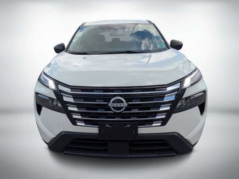 Used 2024 Nissan Rogue S AWD/4WD image 9