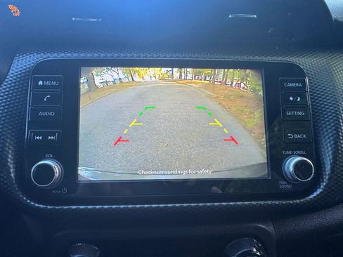 Used 2021 Nissan Kicks SV image 15