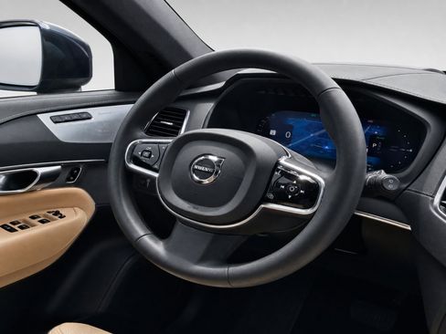 Certified 2024 Volvo XC90 T8 Ultimate w/ Lounge Package AWD/4WD image 20