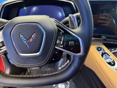 Used 2024 Chevrolet Corvette Stingray Premium Cpe w/ Z51 Performance Package RWD image 17
