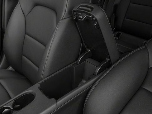 Used 2018 Mercedes-Benz GLA 250 4MATIC image 9