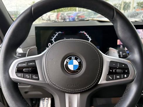 Used 2024 BMW X5 sDrive40i w/ M Sport Package RWD image 33