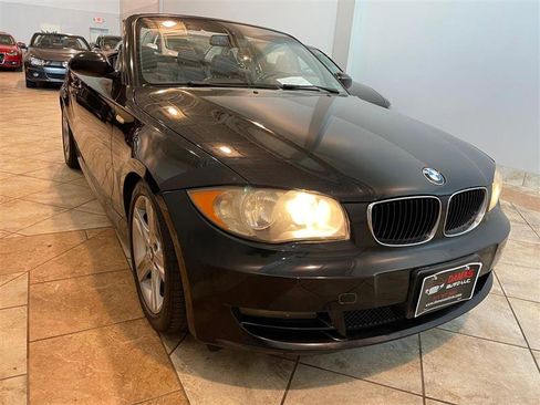 Used 2009 BMW 128i Convertible image 4