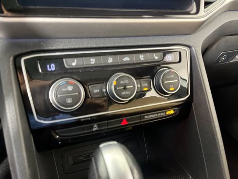 Used 2020 Volkswagen Atlas Cross Sport SEL Premium R-Line AWD/4WD image 33