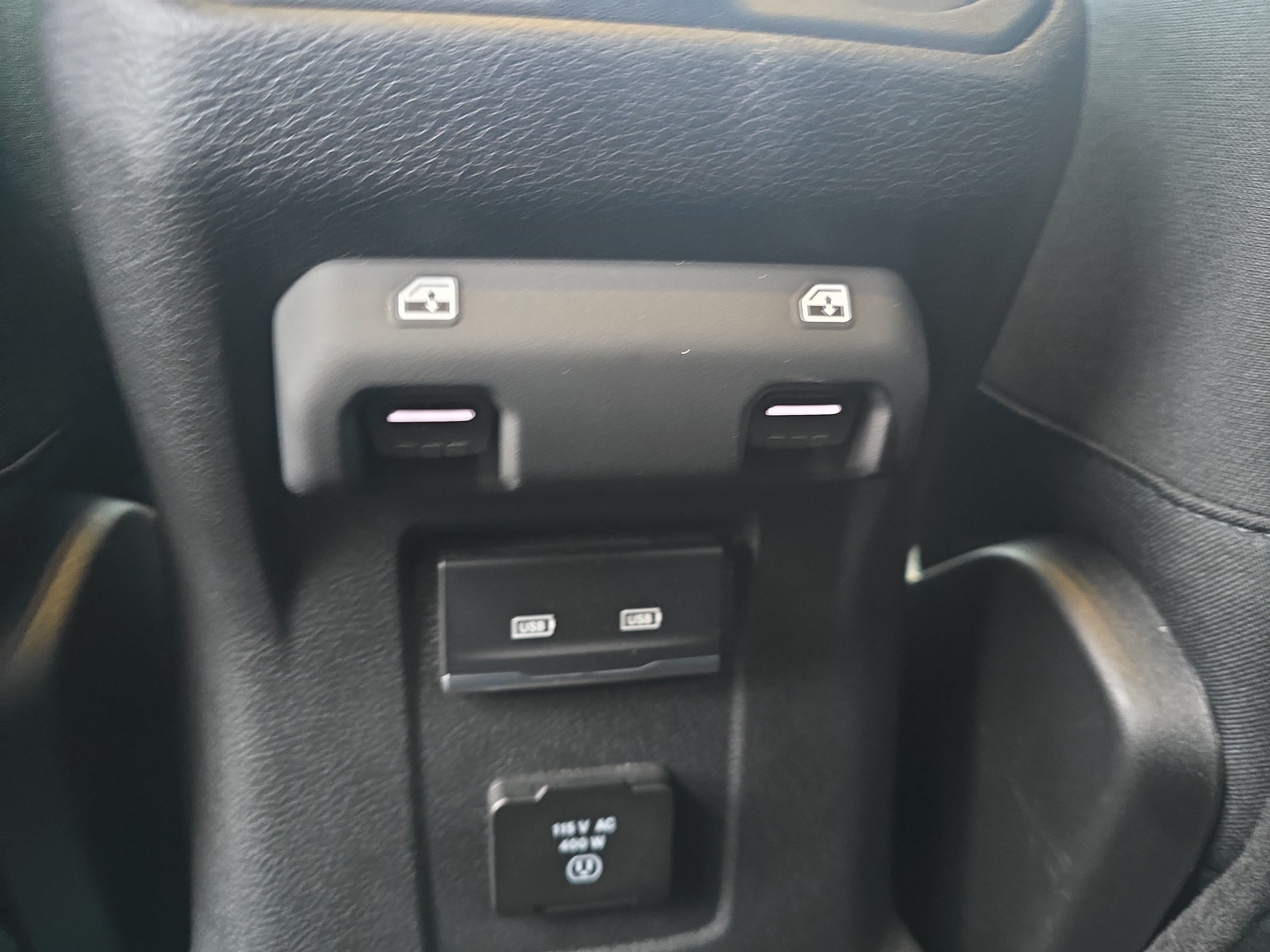 Used 2025 Jeep Gladiator Mojave w/ Convenience Group AWD/4WD image 14