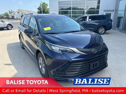 Used 2026 Toyota Sienna LE
