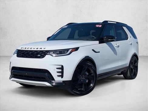 Certified 2025 Land Rover Discovery Dynamic SE AWD/4WD image 1