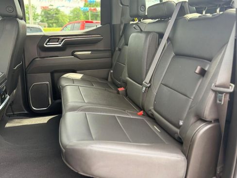 Used 2023 Chevrolet Silverado 1500 LTZ w/ LTZ Convenience Package II AWD/4WD image 9